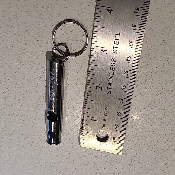 EUC Mendocino est. 1987 key ring - Picture 3 of 3